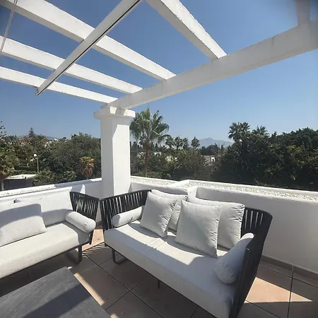 West-Facing Penthouse Roof Terrace Overlooking Pool Walk To Tennis And Golf Apartment