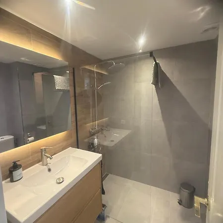 Apartment West-Facing Penthouse Roof Terrace Overlooking Pool Walk To Tennis And Golf *
