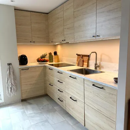 Appartamento West-facing Penthouse Roof Terrace Overlooking Pool Walk To Tennis And Golf In Benavista