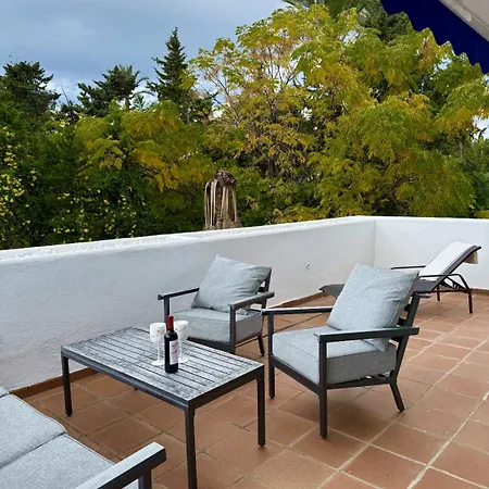 Appartamento West-facing Penthouse Roof Terrace Overlooking Pool Walk To Tennis And Golf In Benavista Estepona